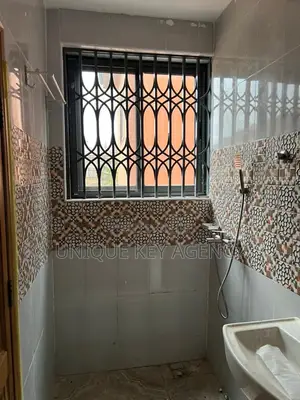 2bdrm Apartment in Unique Key Agency, Dansoman for rent