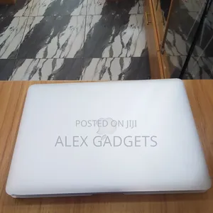 Laptop Apple MacBook Air 2015 8GB Intel Core I5 eMMC 128GB