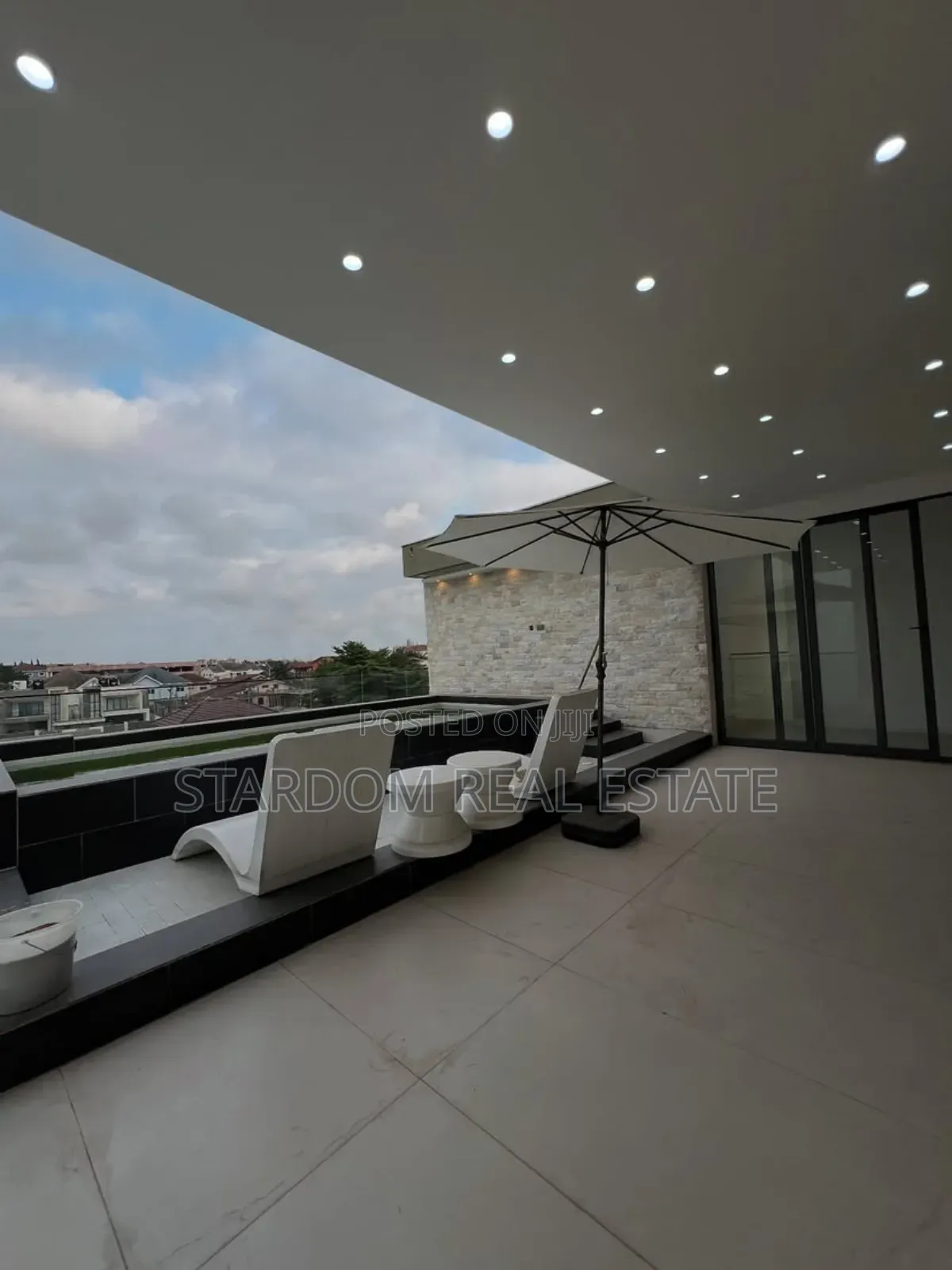 4bdrm Duplex in Cantonments for sale