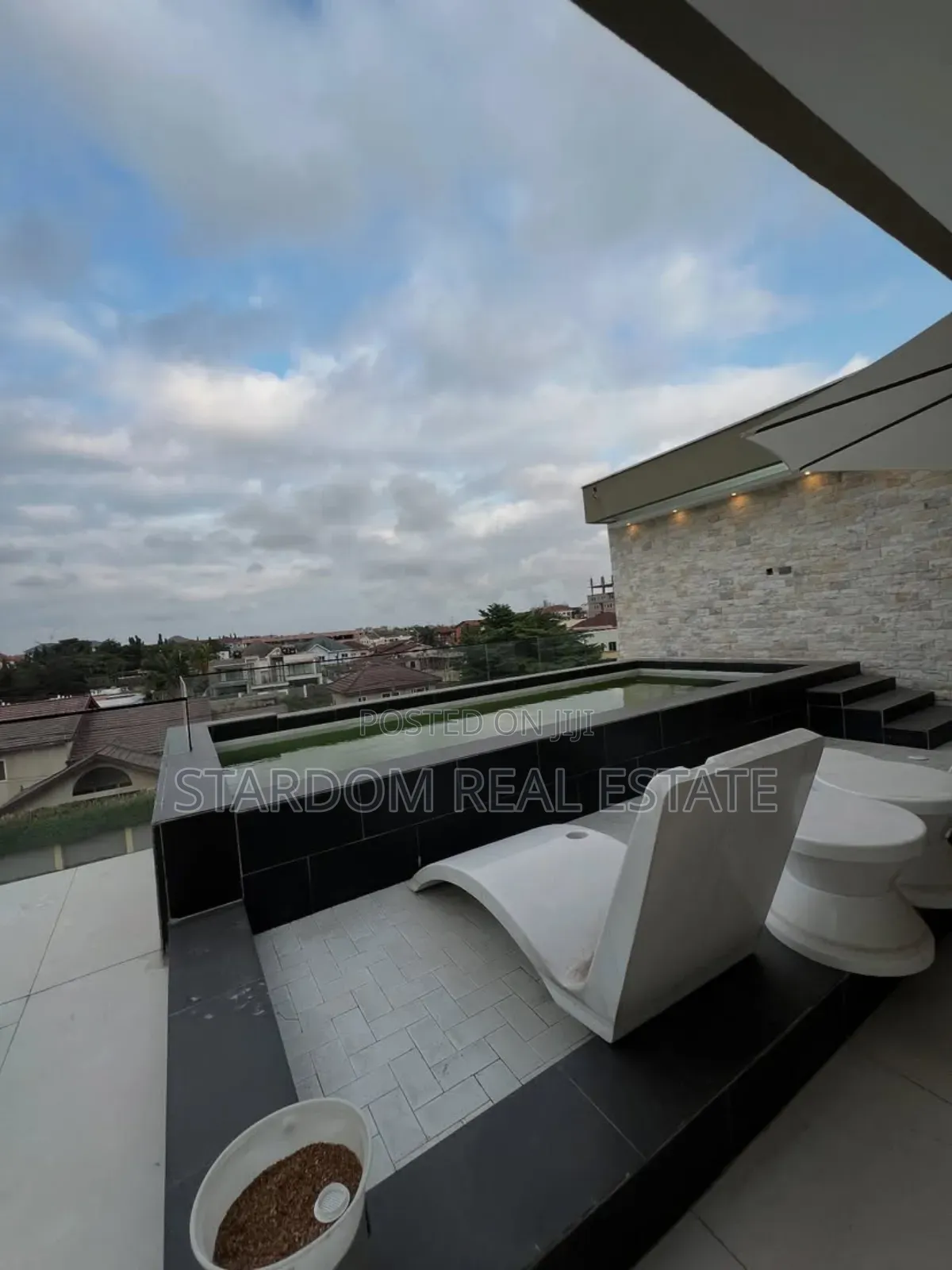 4bdrm Duplex in Cantonments for sale