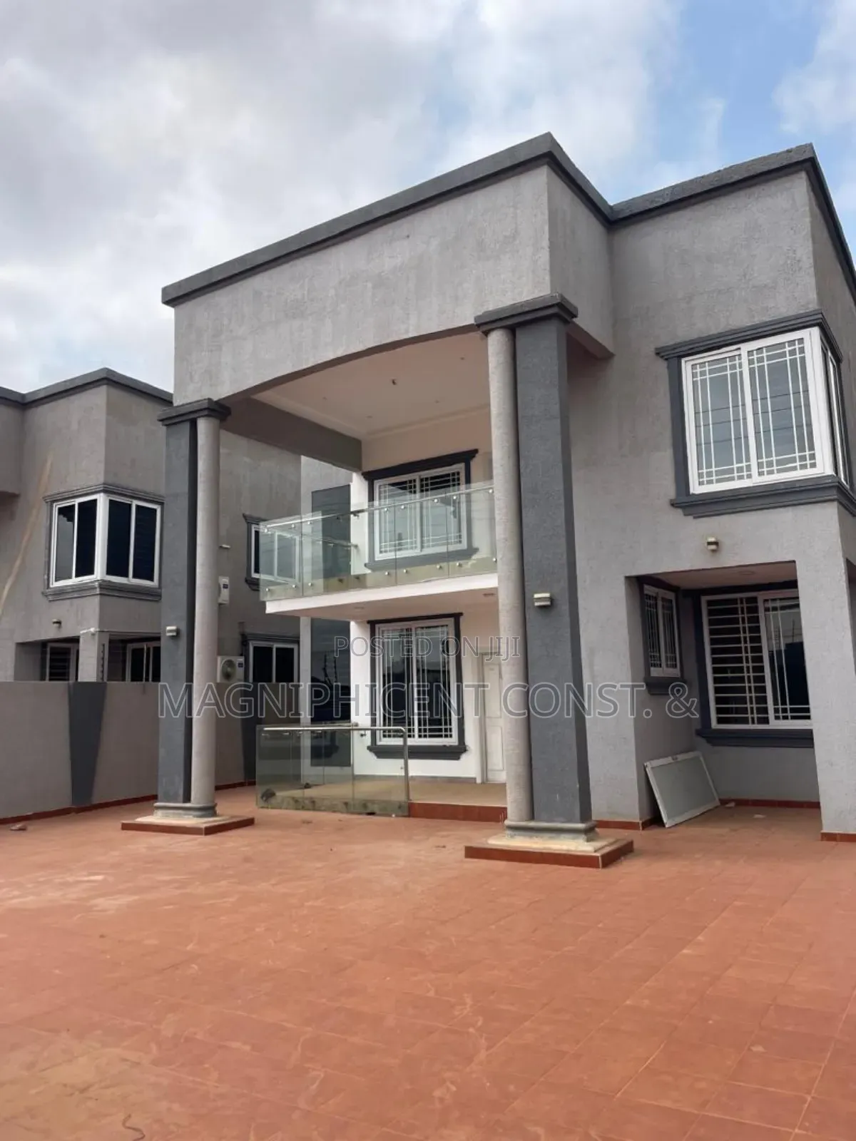 4bdrm Duplex in Lakeside Estates C1, Ashaley Botwe for rent