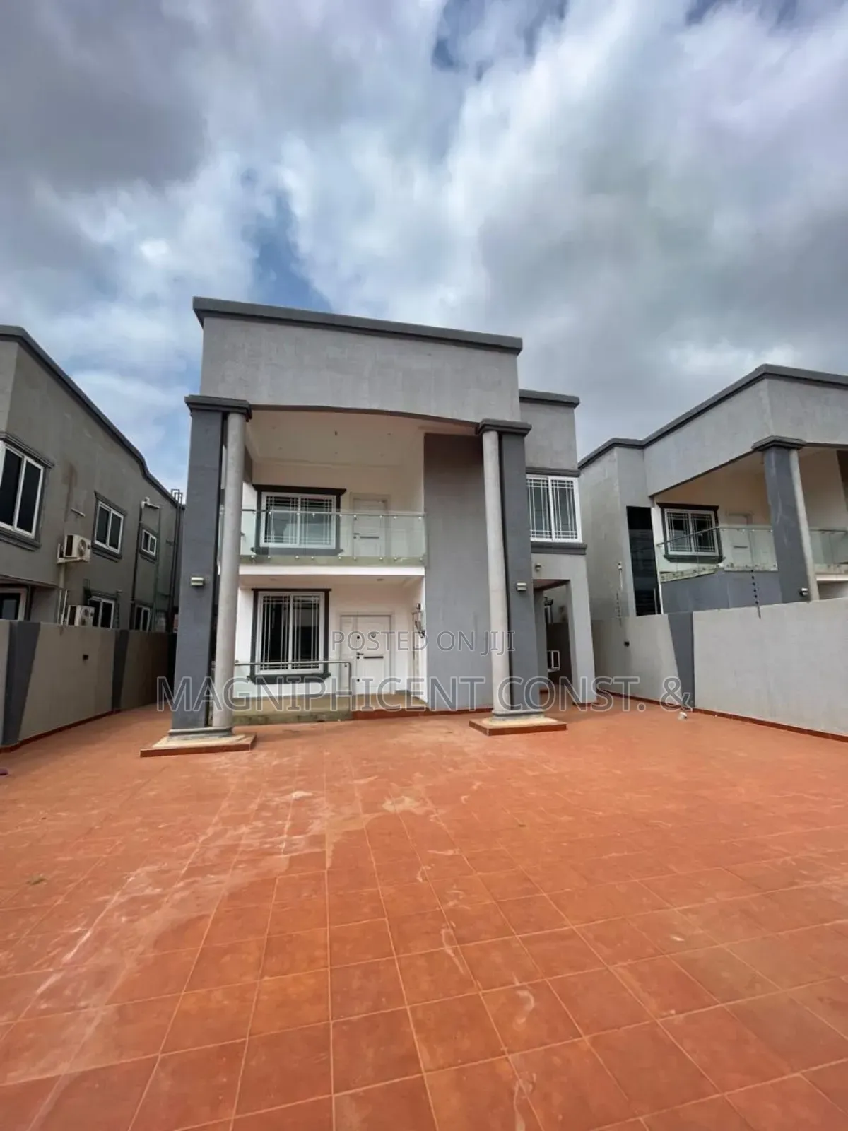 4bdrm Duplex in Lakeside Estates C1, Ashaley Botwe for rent