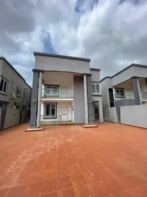 4bdrm Duplex in Lakeside Estates C1, Ashaley Botwe for rent