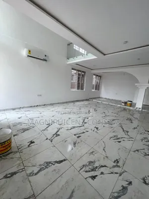 4bdrm Duplex in Lakeside Estates C1, Ashaley Botwe for rent