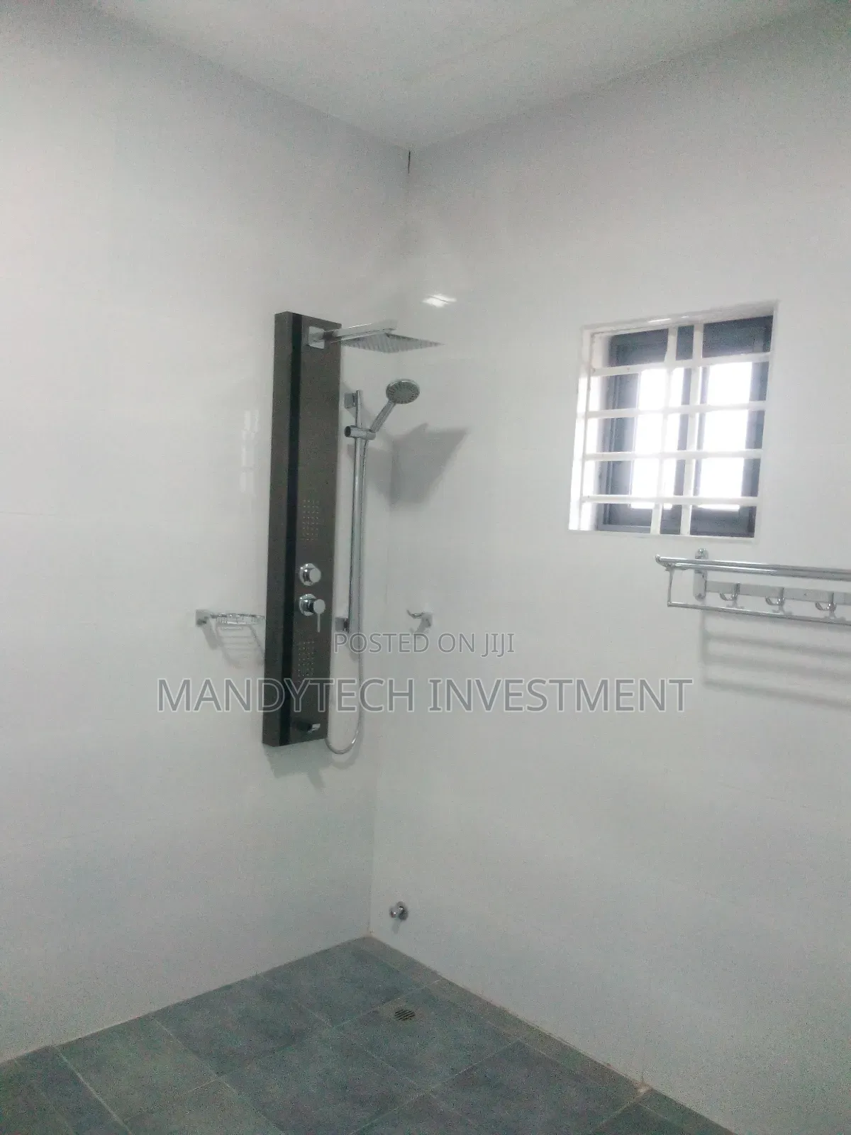4bdrm Duplex in Lake Side Estate for sale
