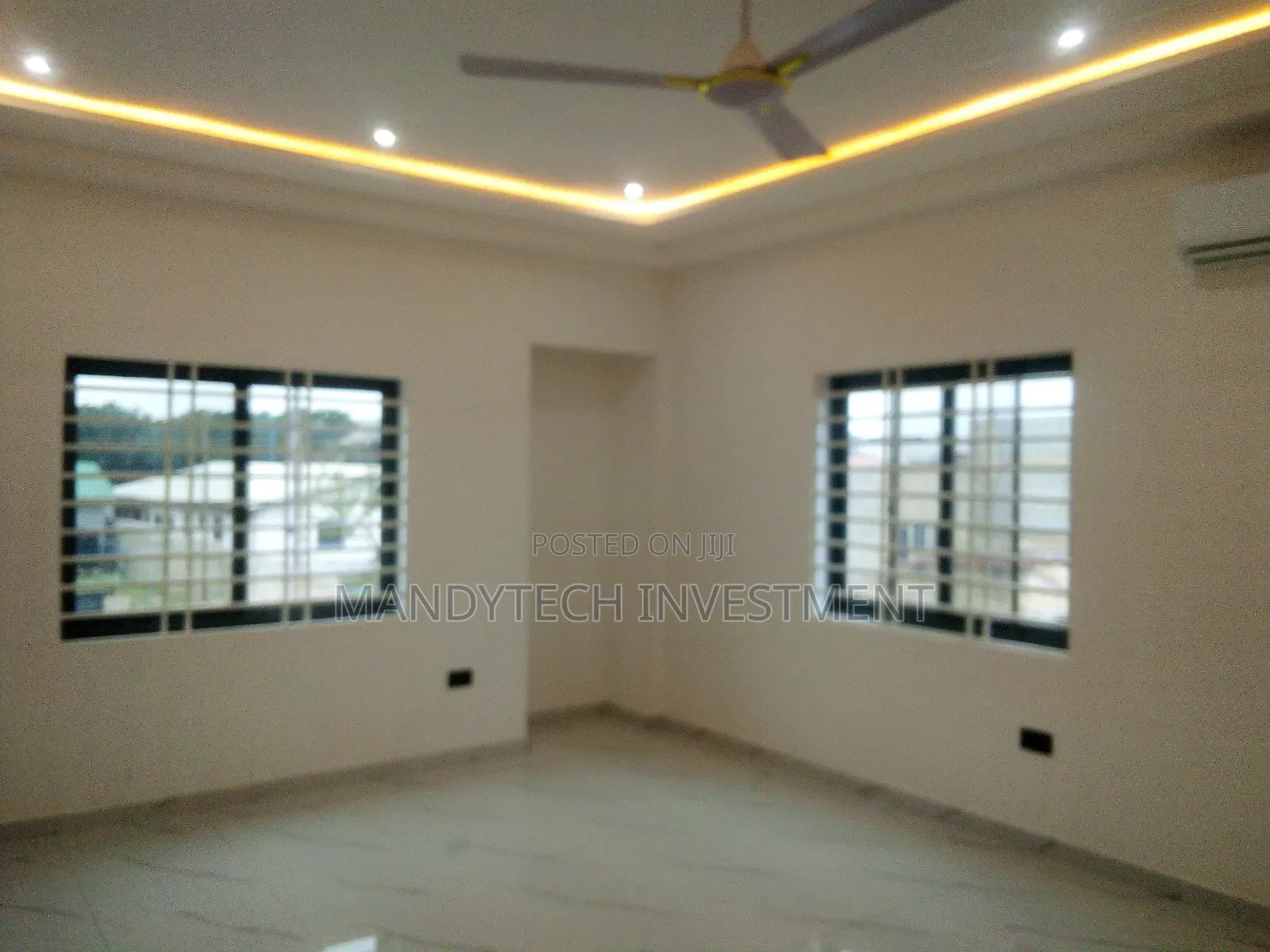 4bdrm Duplex in Lake Side Estate for sale