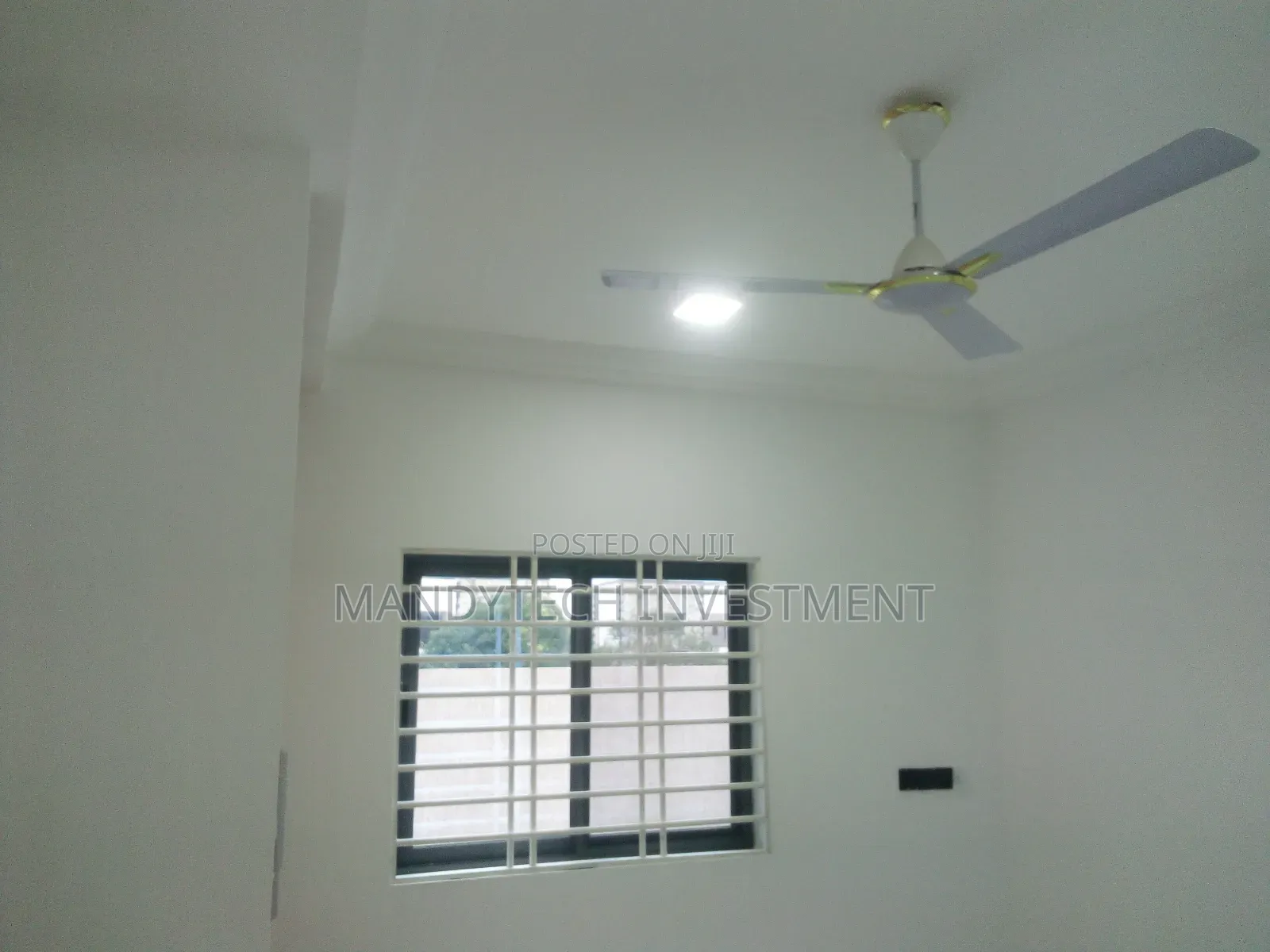 4bdrm Duplex in Lake Side Estate for sale