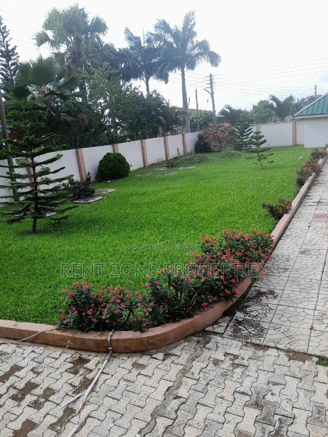 3bdrm Apartment in Ofankor for rent