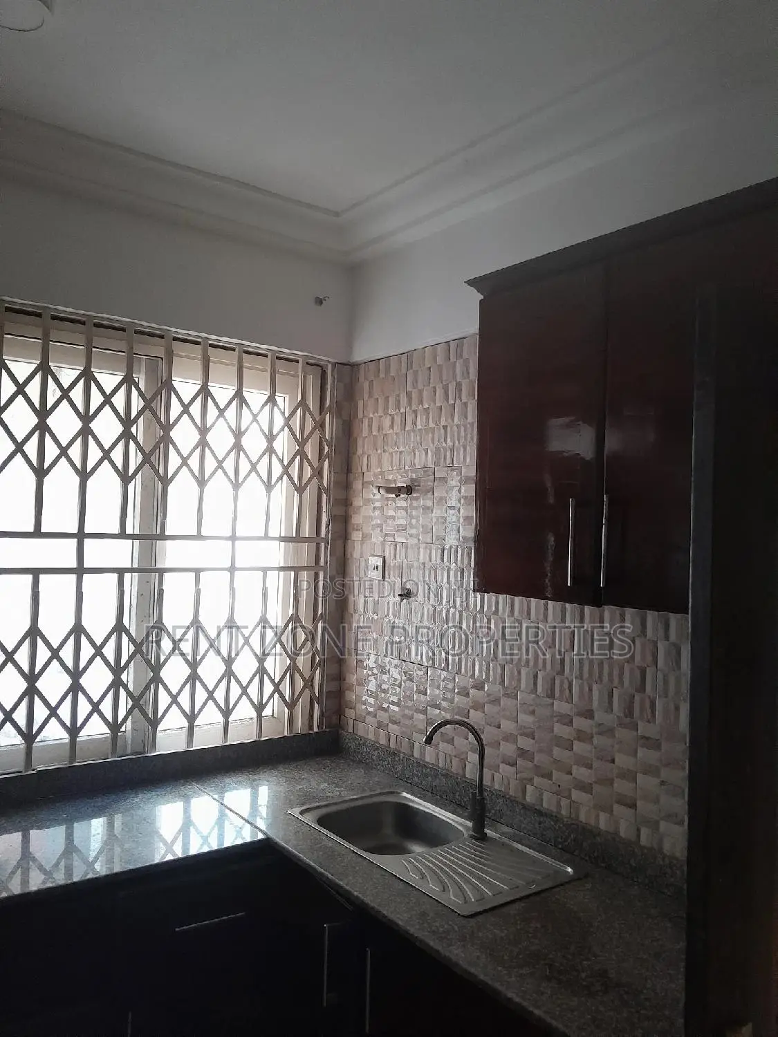3bdrm Apartment in Ofankor for rent