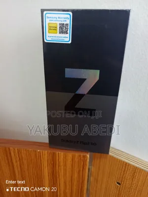 New Samsung Galaxy Z Flip3 5G 256 GB Black