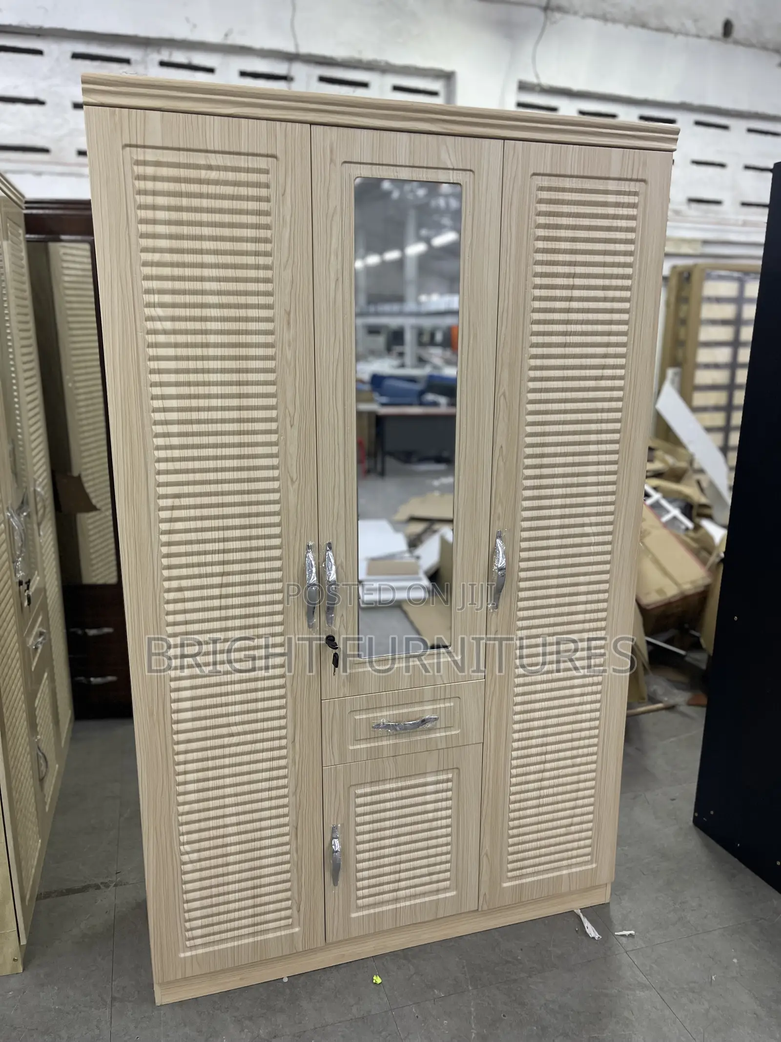Wardrobe (3 Doors Wardrobe)