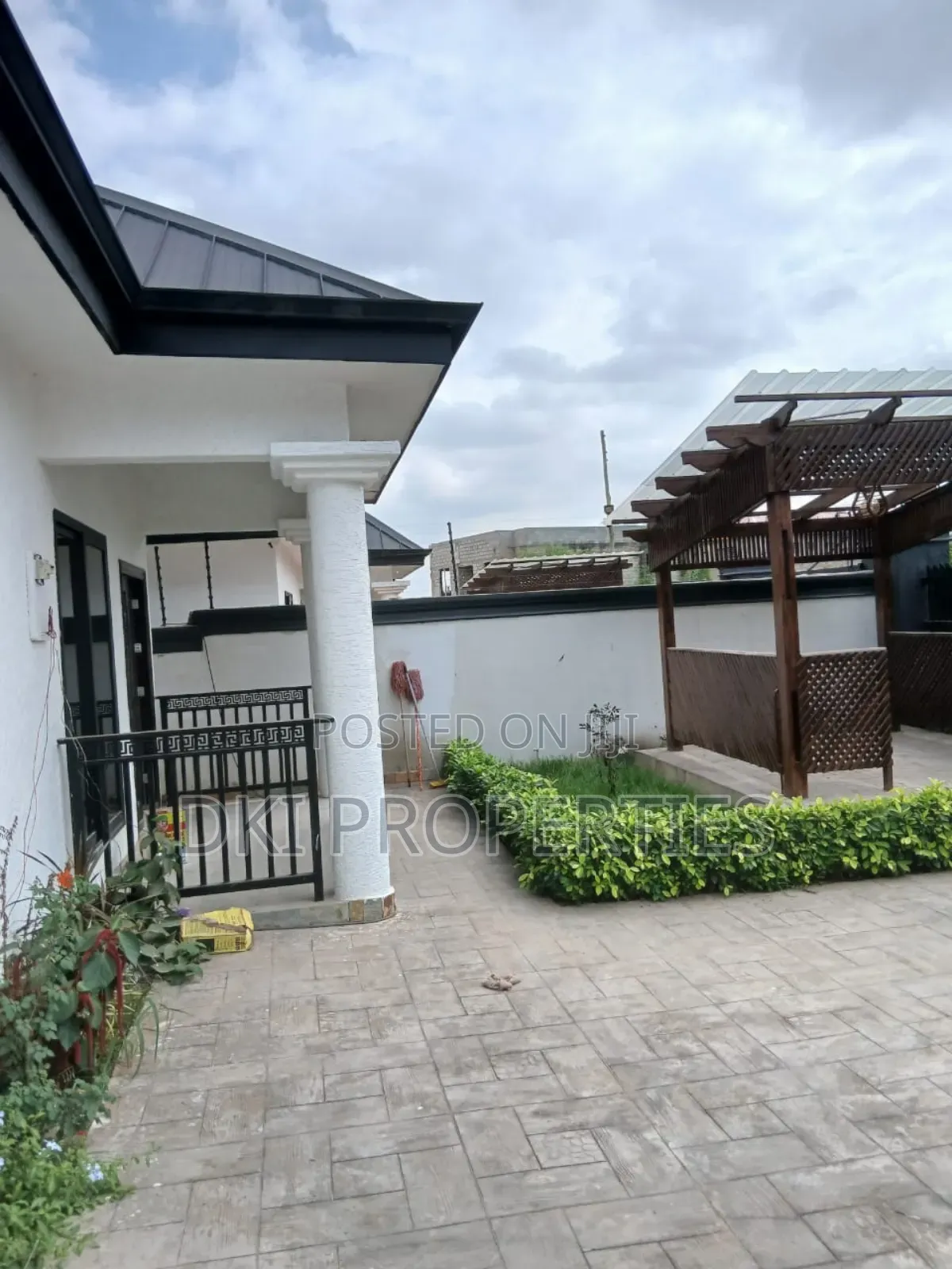 Furnished 2bdrm House in Dki Properties, Malejor for sale
