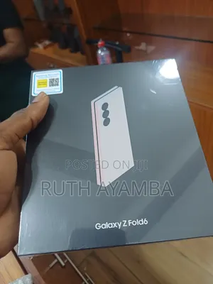 New Samsung Galaxy Z Fold6 256 GB Gold