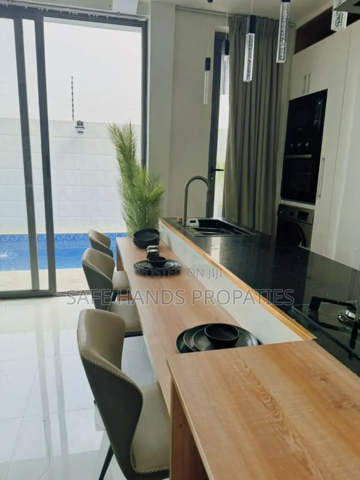 Furnished 4bdrm House in East Legon, Accra Metropolitan for sale