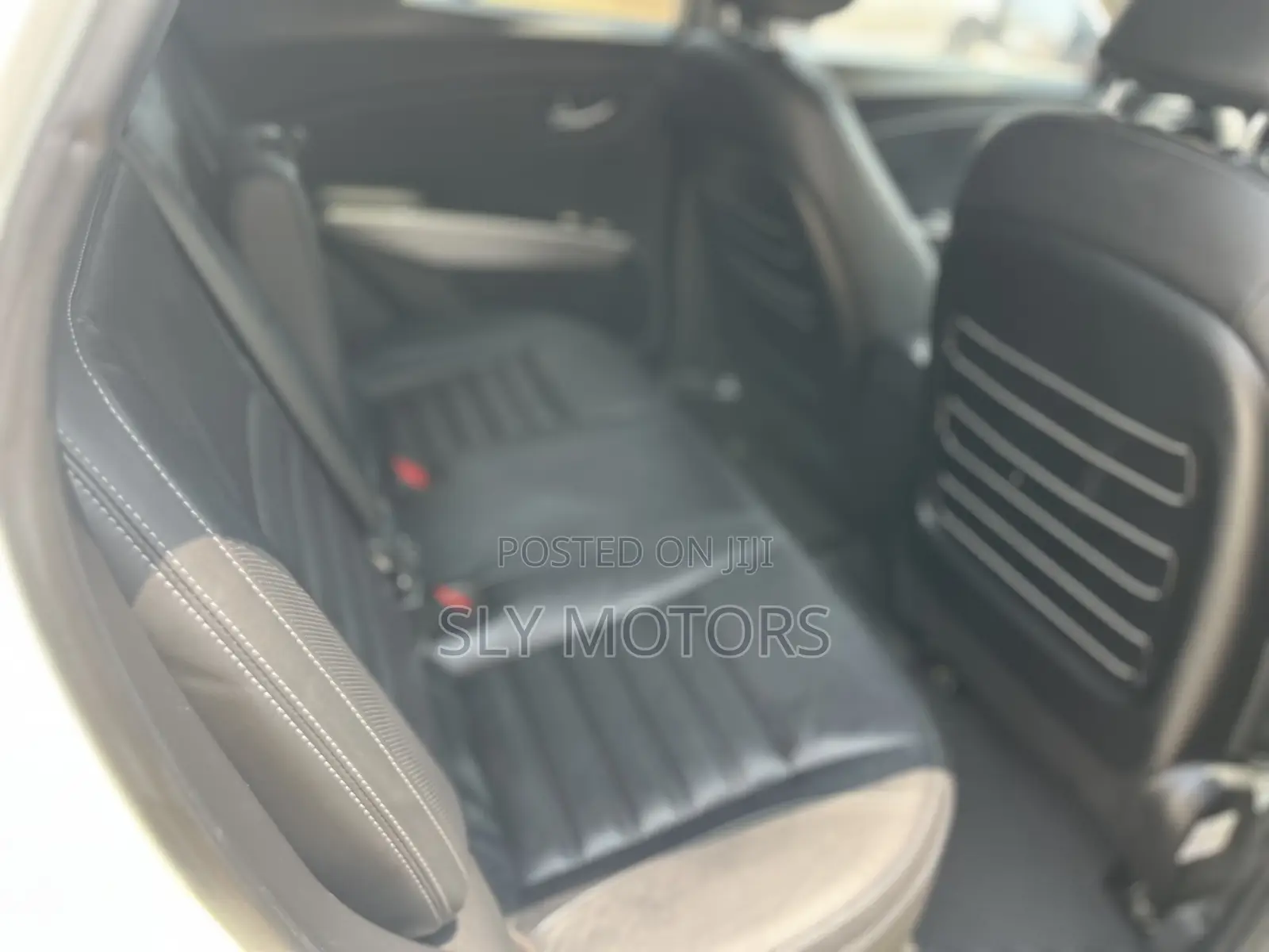 Car 2014 White