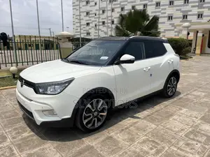 Car 2014 White