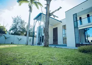 12bdrm House in Cantonments for sale