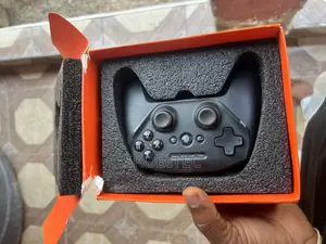 Steelseries Nimbus+ Bluetooth Mobile Gaming Controller- New
