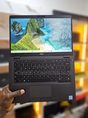 Laptop Dell Latitude 5300 8GB Intel Core i5 SSD 256GB