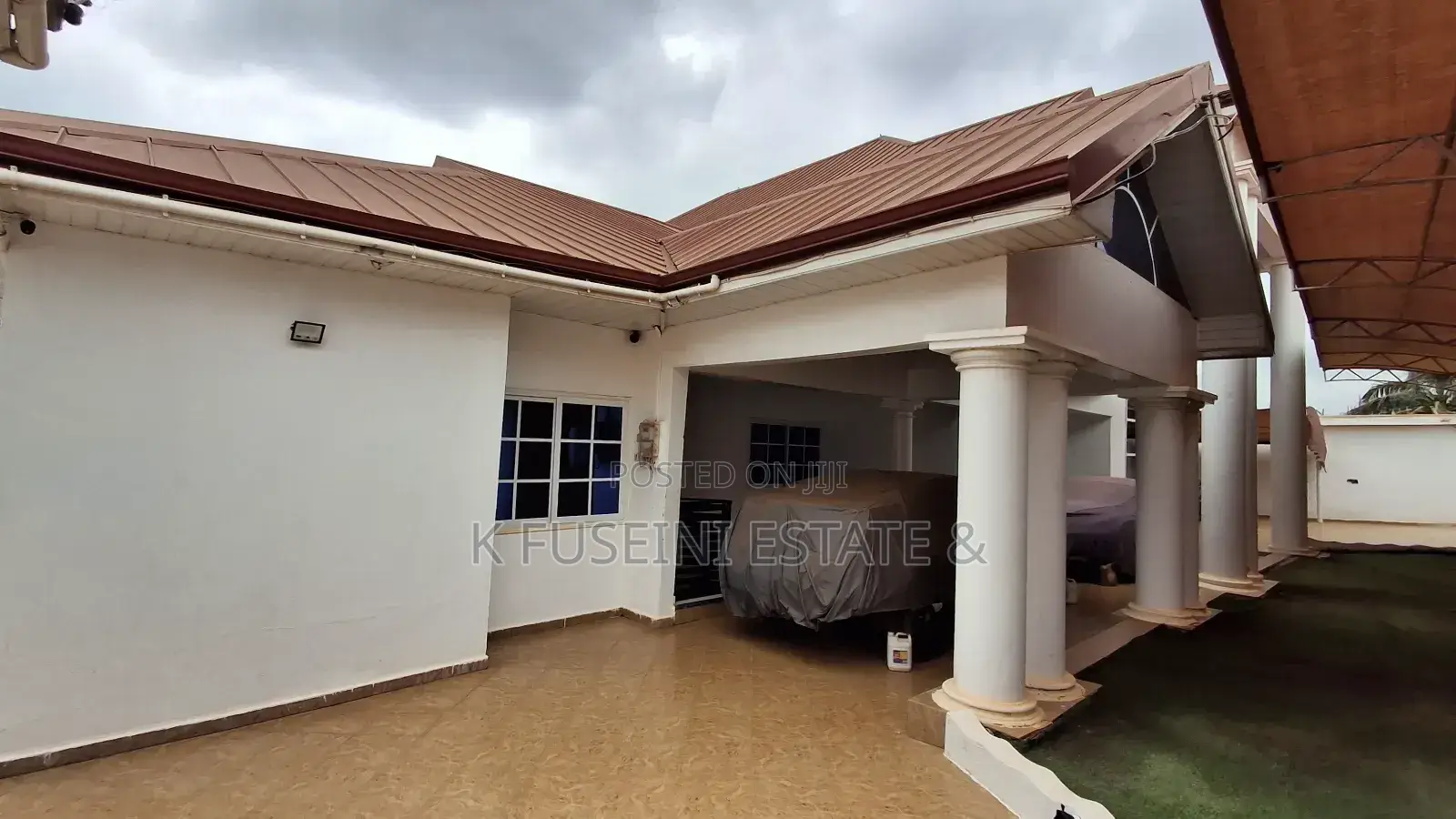 12bdrm House in K Fuseini Estate, Kumasi Metropolitan for sale
