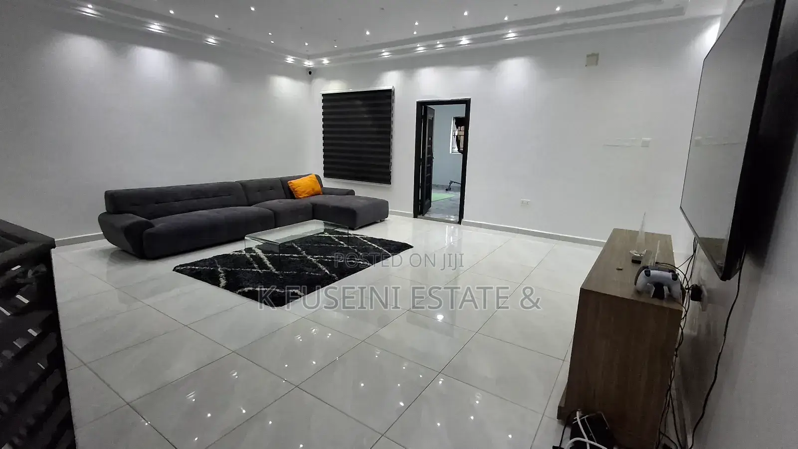 12bdrm House in K Fuseini Estate, Kumasi Metropolitan for sale