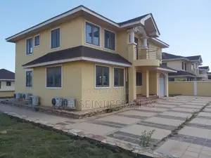 4bdrm House in K Fuseini Estate, West Hills Mall Area for sale