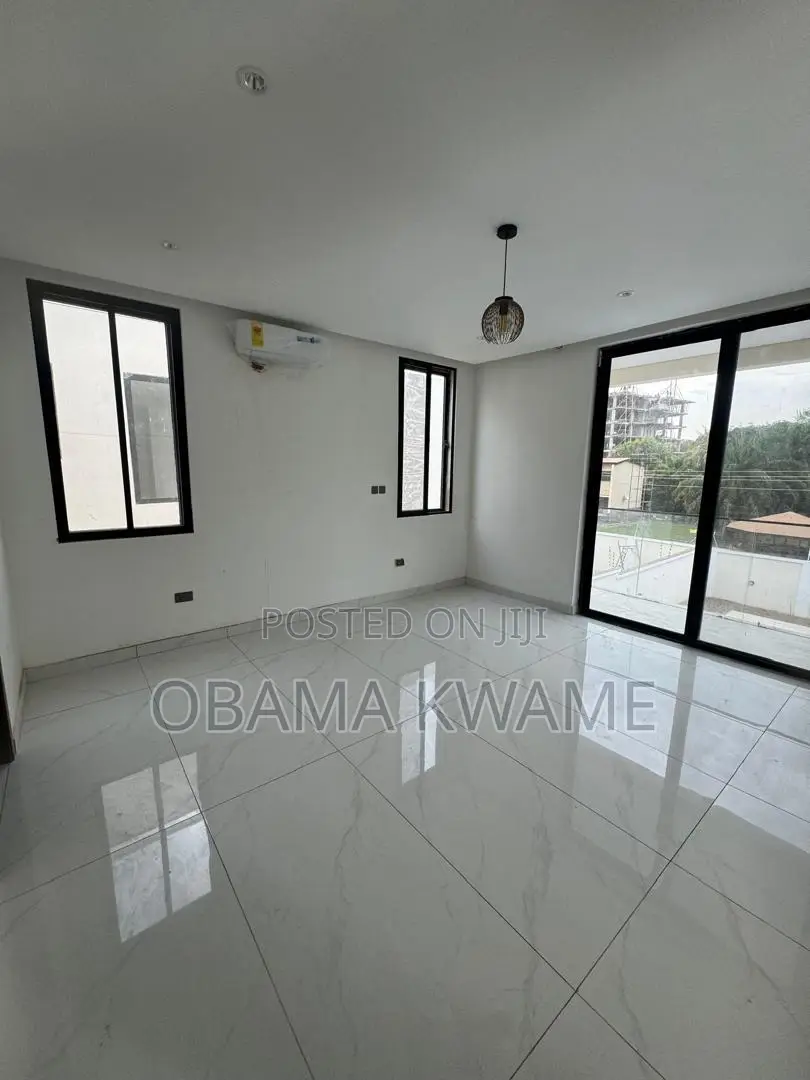 4bdrm Townhouse/Terrace in Airport Residential Area for sale