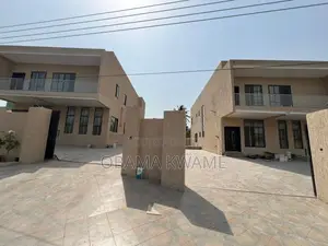 Furnished 4bdrm Mansion in Gringo Lynks Premium, Villa Victoria Hotel