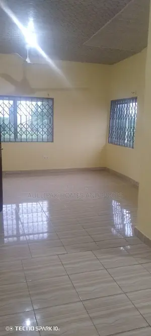 2bdrm Apartment in Lakeside  Comm. 6 for rent