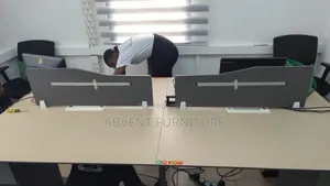 4 Space Workstation for Your Modern Offy