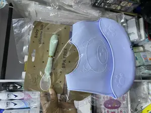 Baby Silicon Bib With Spoon