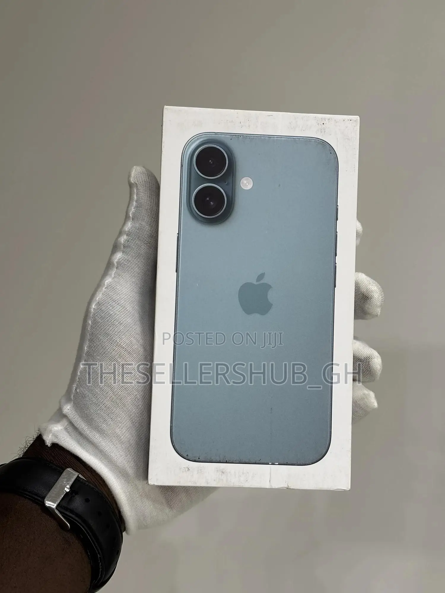 New Apple iPhone 16 128 GB Blue
