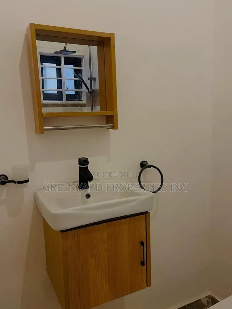 4bdrm House in East Legon for sale