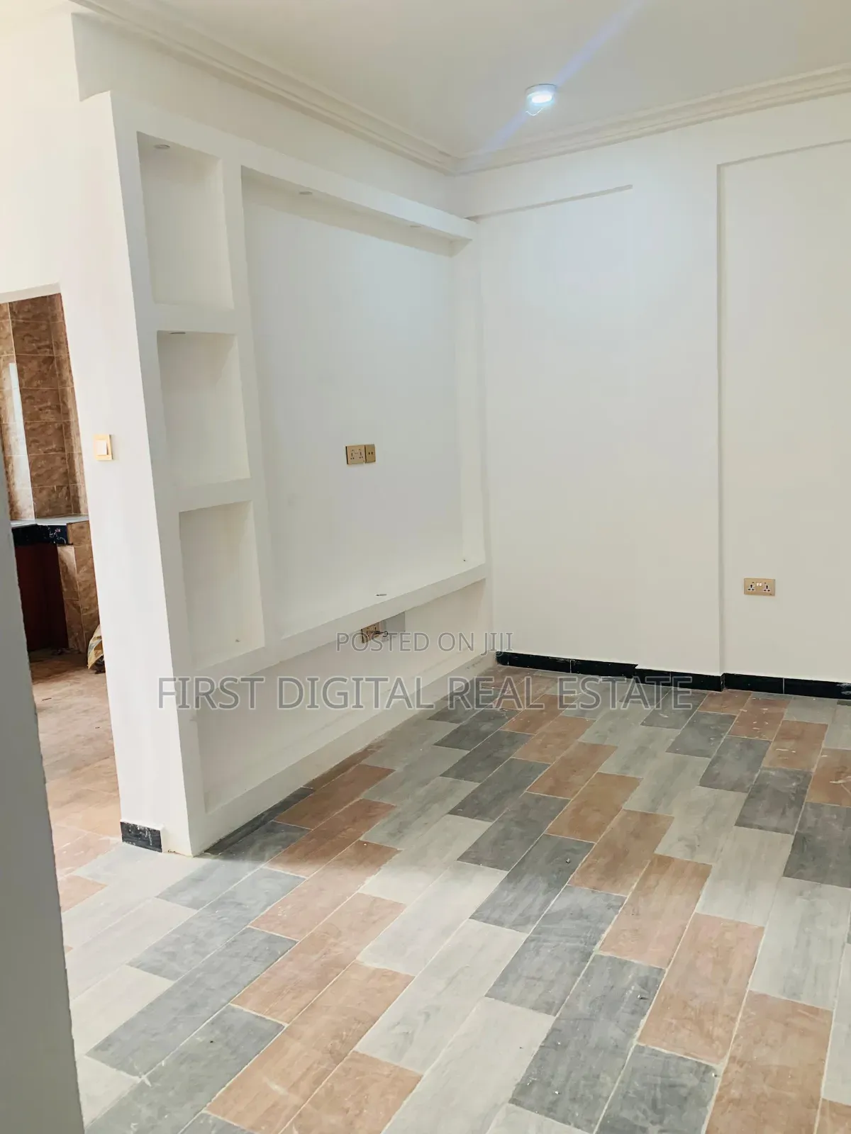 2bdrm Apartment in First Digital Real, West Hills Mall Area for rent