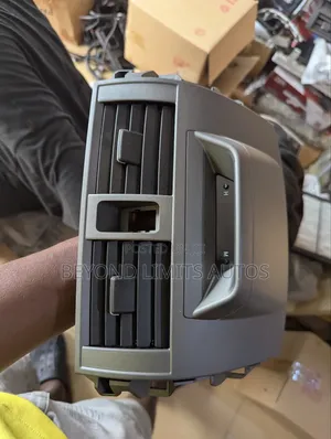 Toyota Corolla 2011,2012,2013 Ac Vent With Clock