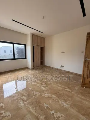 4bdrm Mansion in Gringo Lynks Premium, Airport Residential Area