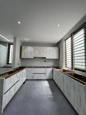 4bdrm Mansion in Gringo Lynks Premium, Airport Residential Area