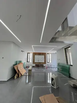 4bdrm Mansion in Gringo Lynks Premium, Airport Residential Area
