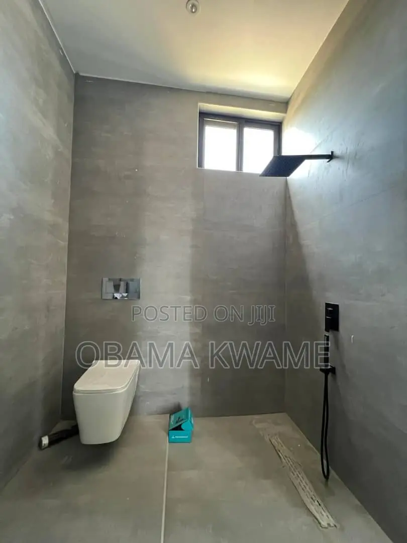 4bdrm Mansion in Gringo Lynks Premium, Airport Residential Area
