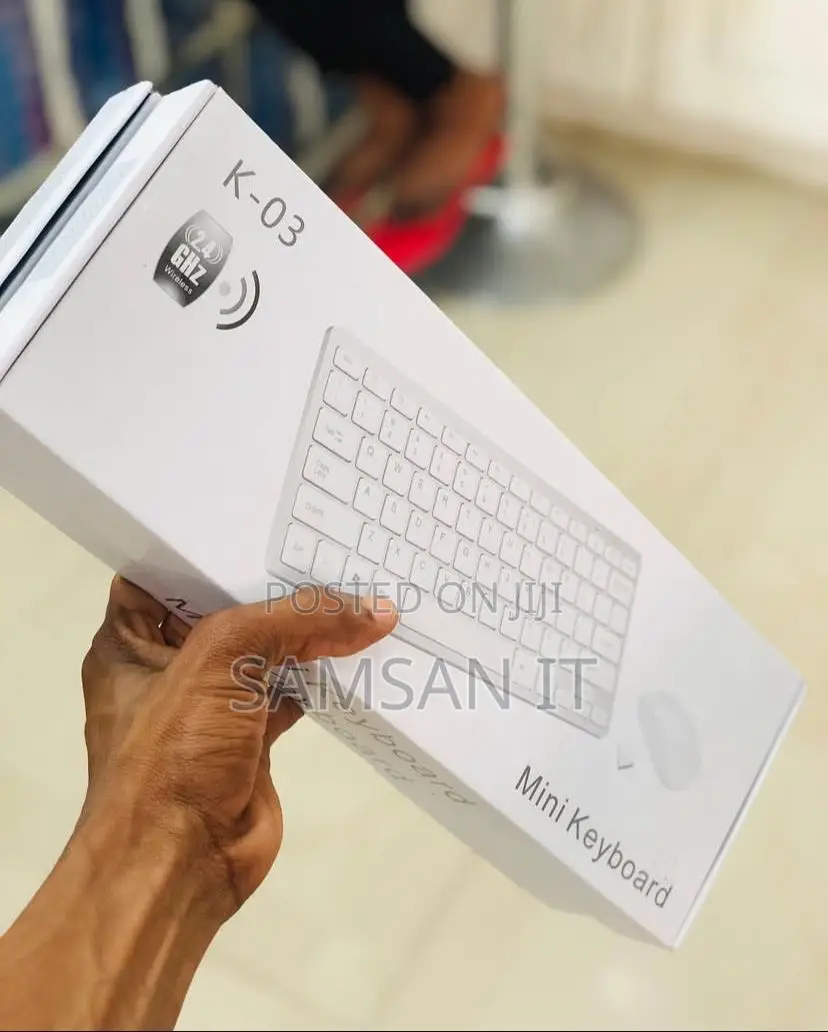 Universal Wireless Mini / Portable Keyboard and Mouse Set