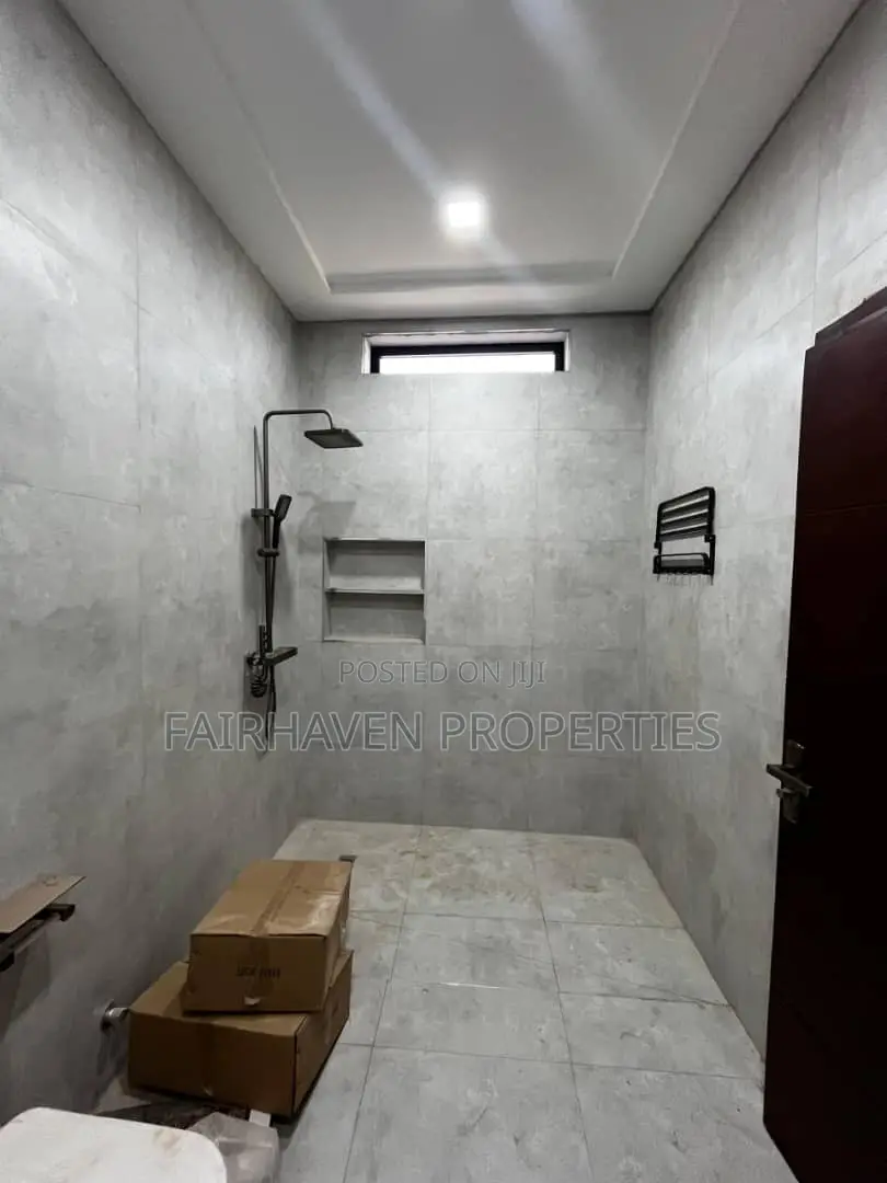 3bdrm House in Fairhaven Properties, Pokuase for sale