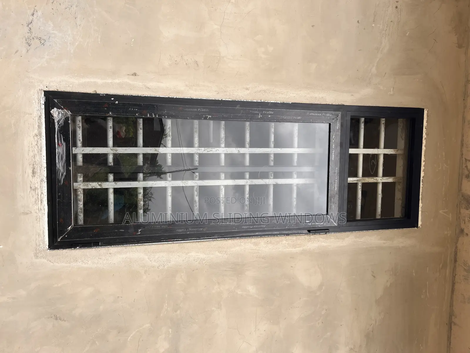 Casement Window + Mosquito Net