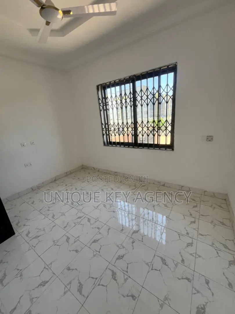 4bdrm Apartment in Unique Key Agency, Dansoman for rent