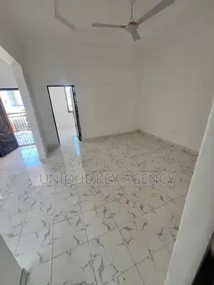 4bdrm Apartment in Unique Key Agency, Dansoman for rent