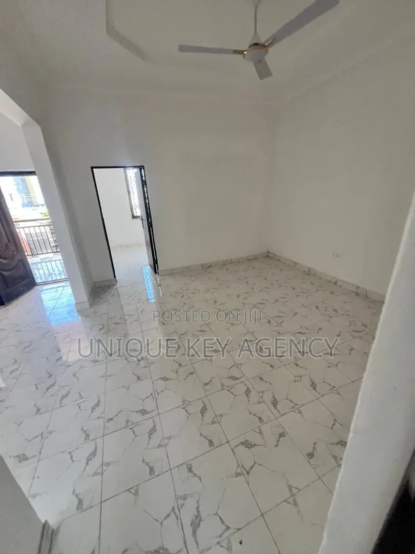 4bdrm Apartment in Unique Key Agency, Dansoman for rent