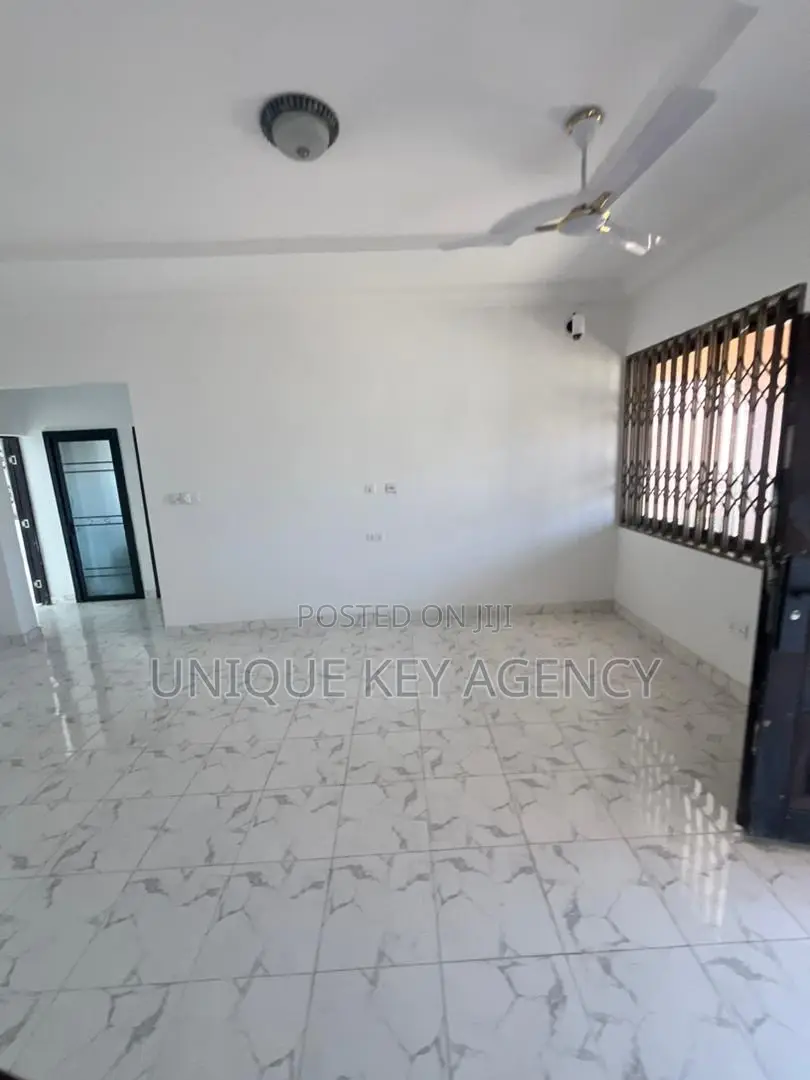 4bdrm Apartment in Unique Key Agency, Dansoman for rent