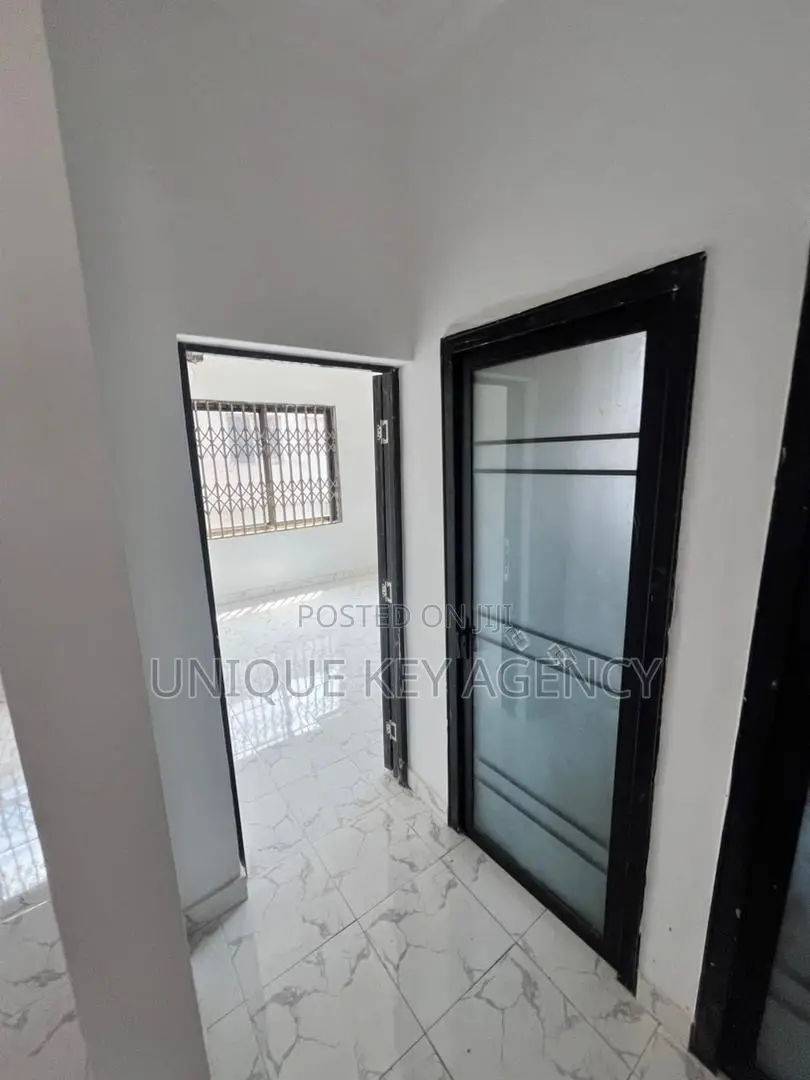 4bdrm Apartment in Unique Key Agency, Dansoman for rent