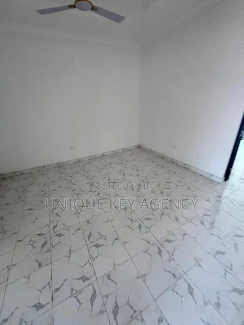 4bdrm Apartment in Unique Key Agency, Dansoman for rent