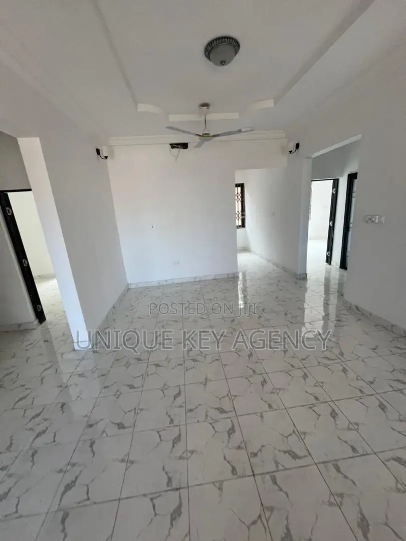 4bdrm Apartment in Unique Key Agency, Dansoman for rent