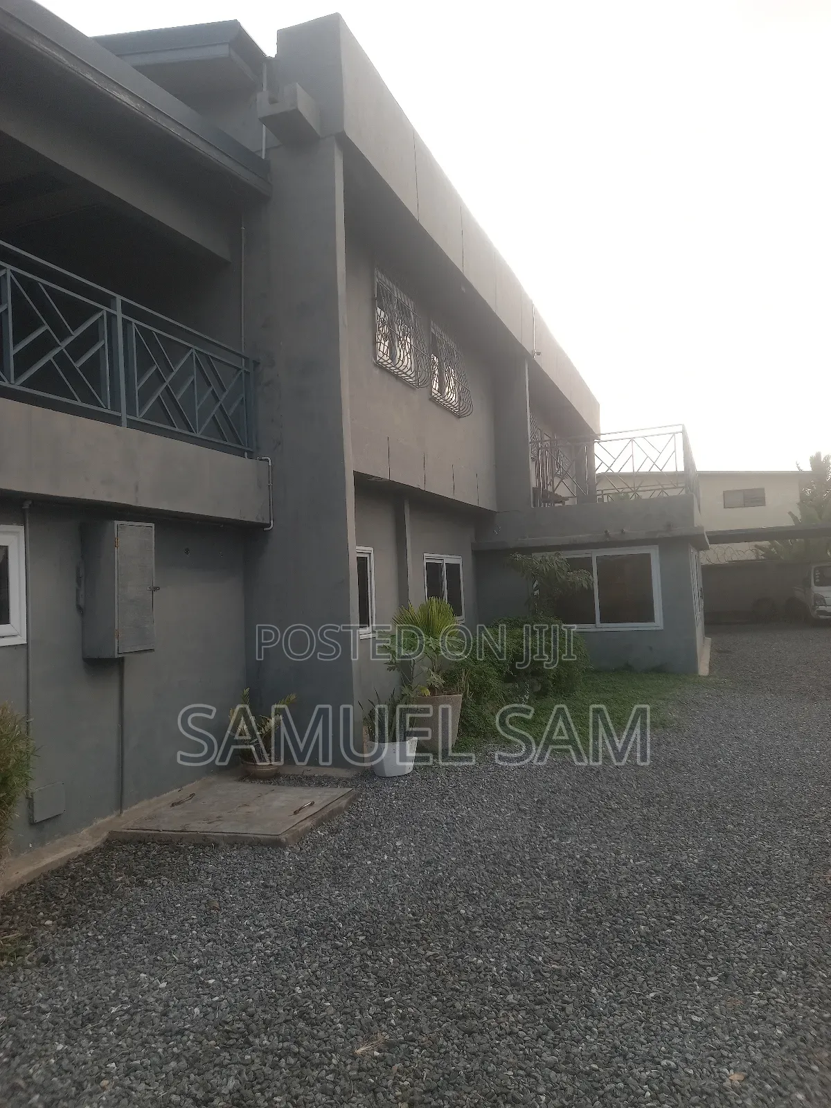 4bdrm House in Community 6, Tema Metropolitan for sale